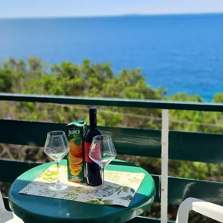 Ana I Ante Punta * Milna (Hvar)